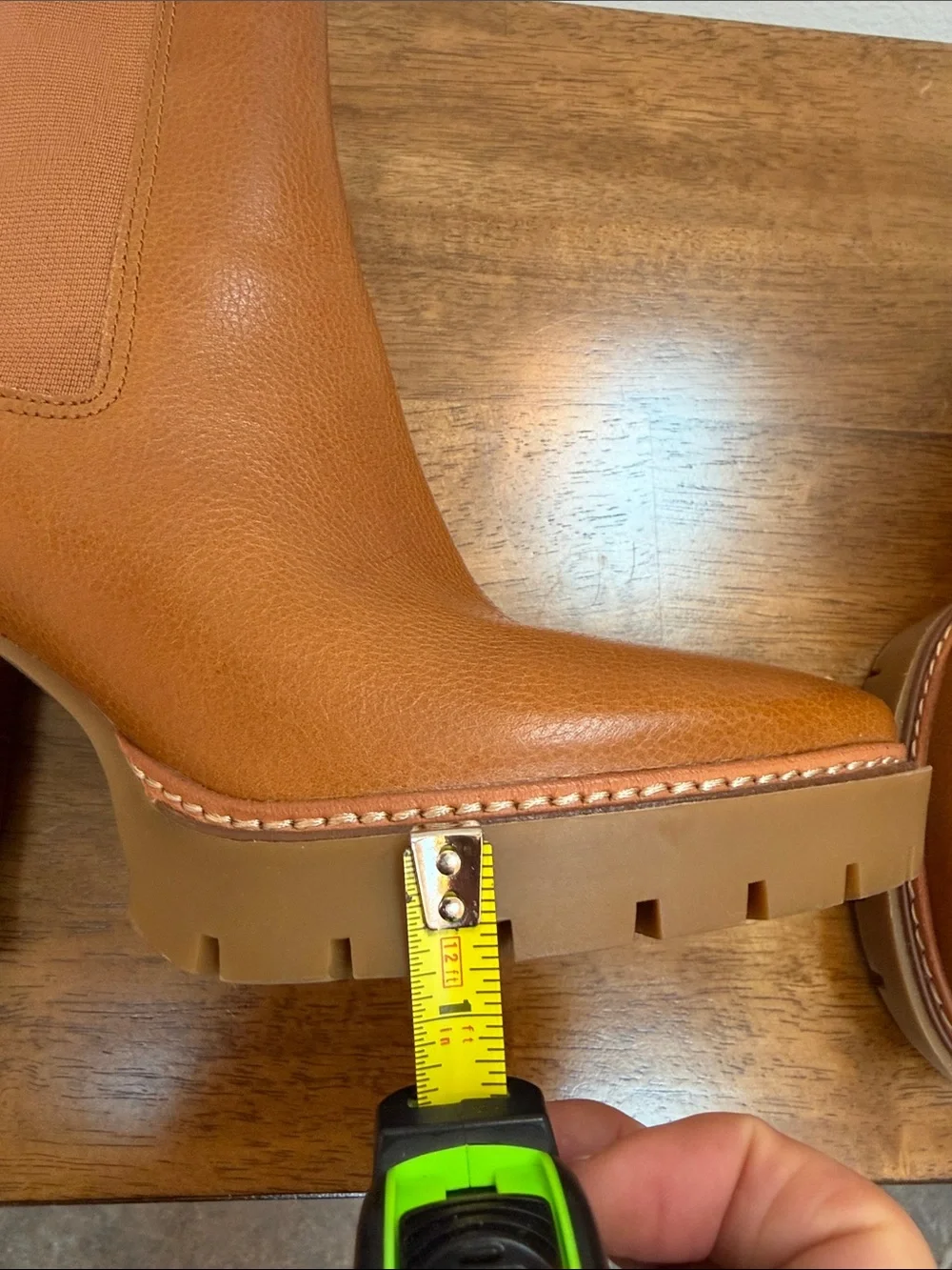 Tory Burch Carson Lug Boot in Toasted Carmel. sz 9.